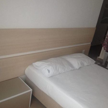 Hotel Tupinamba กัวรูยุส ภายนอก รูปภาพ